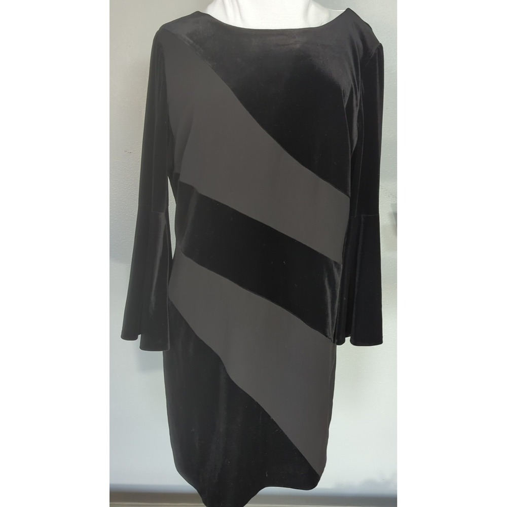 Tahari Arthur S Levine‎ Womens Sz 16 Black Velvet Flare Sleeves V Back Dress 381
